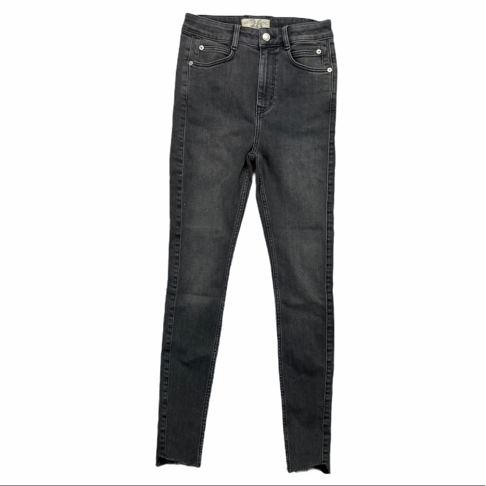 ✨Free People High Waisted Cut Off Jeans